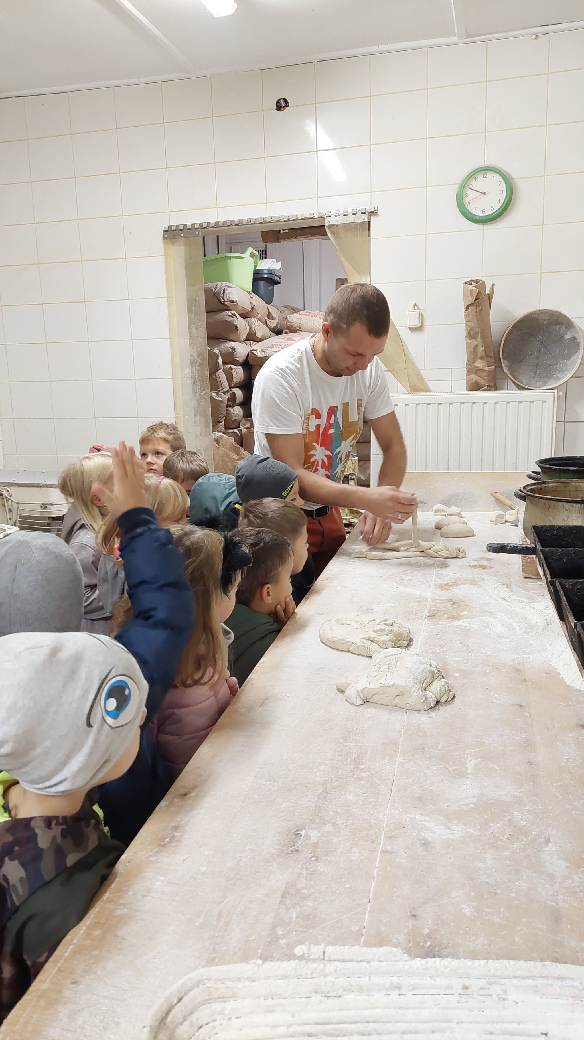 Przedszkolaki wybrały się z wizytą do Piekarni Jo-Mar w Gogołowej